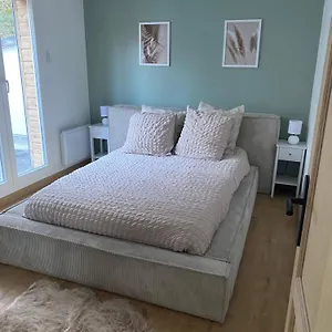 https://appart-lac-lamartine.hotels-rhonealpes.com